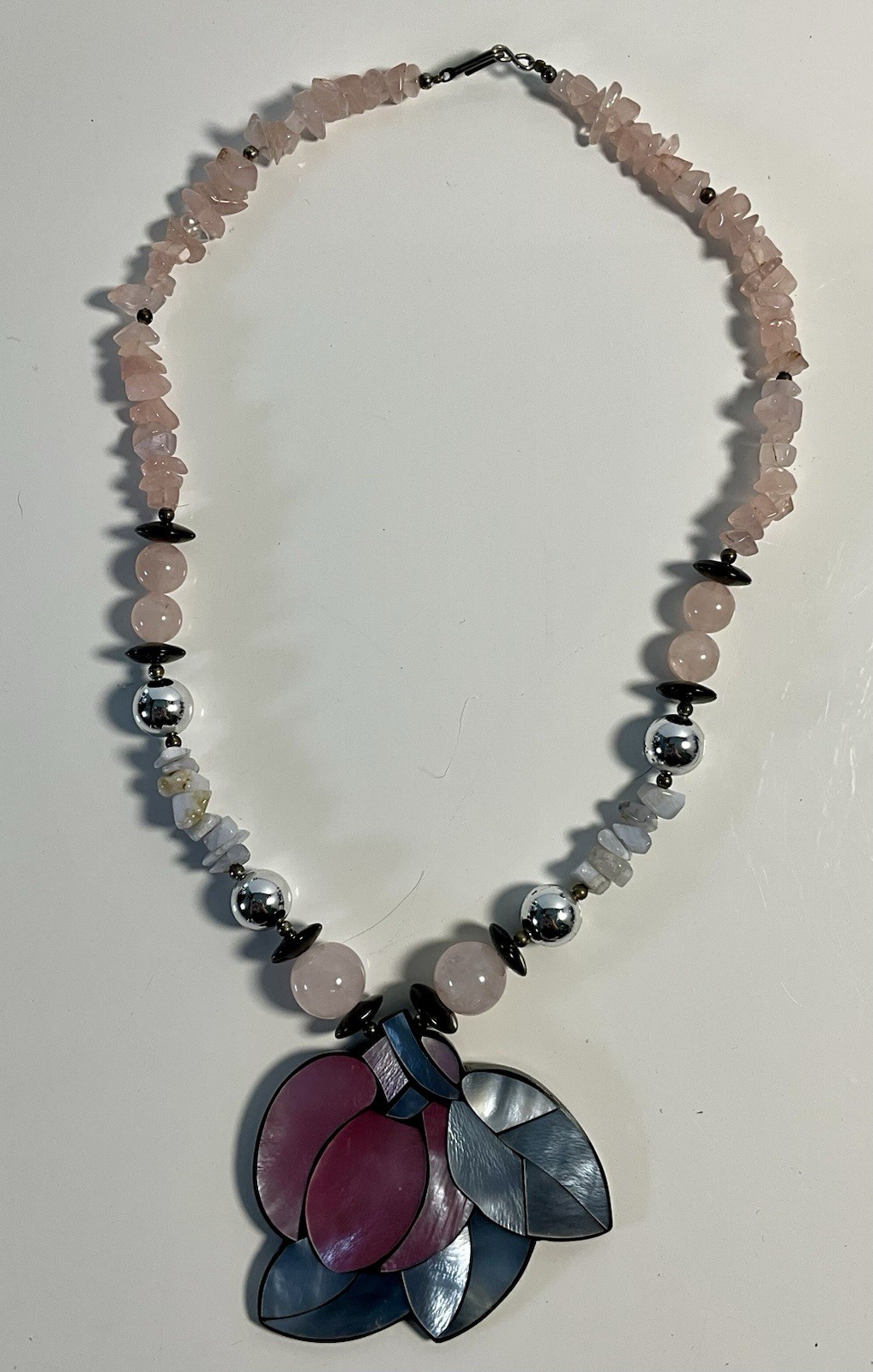 Vintage 1980’s Stunning Abalone Lucite Rose Quartz Bead Fashion Necklace EUC