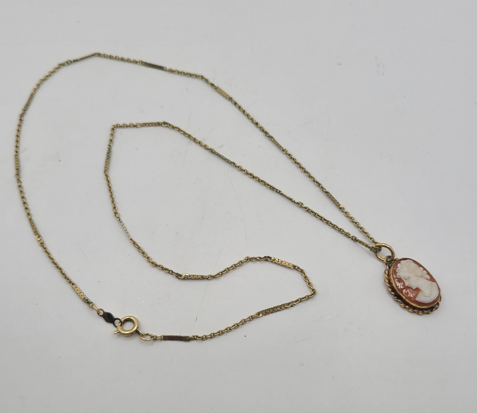 Vtg 1/20 12Kt Gold Filled Genuine Cameo 19″ Necklace Signed “ELKA” 3/4″ Cameo