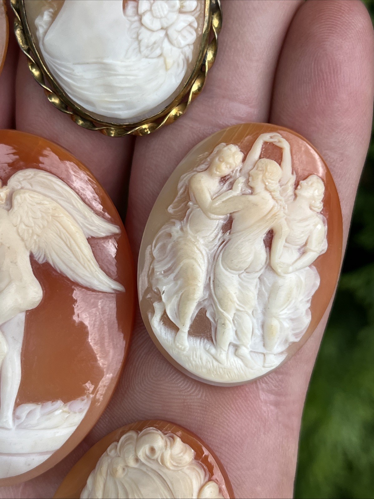 Antique Vintage Cameo Brooch Pendant Shell Loose Lot of 7 Some Very Nice Ones