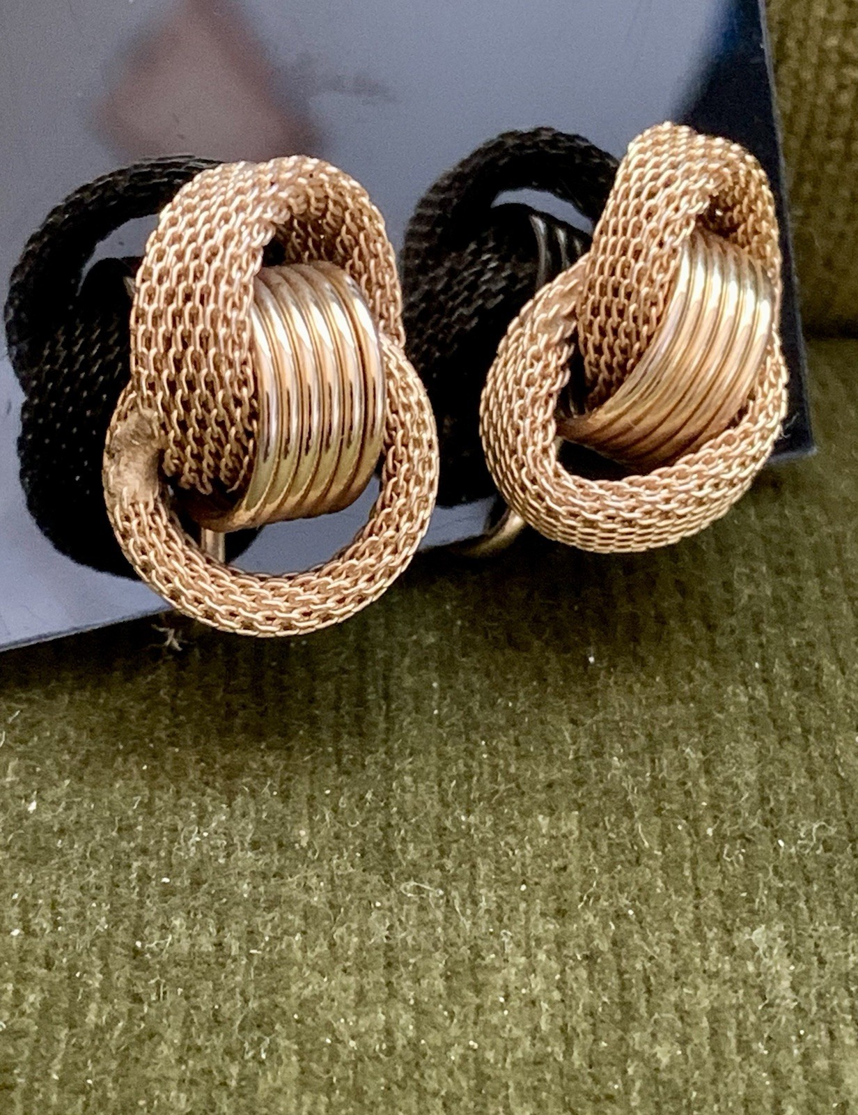 Vintage Gold-Tone Mesh Love Knot Screw Back Clip On Earrings