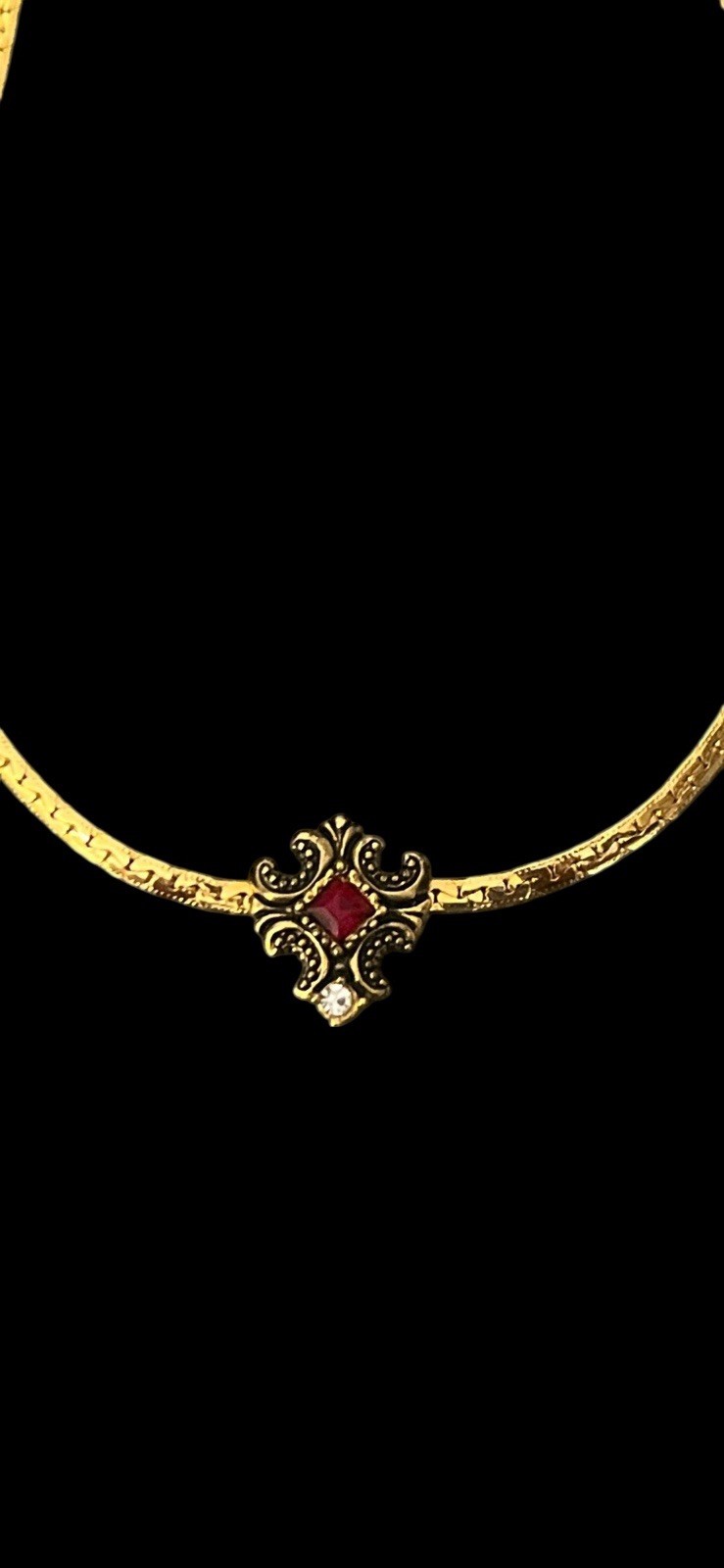 VTG Estate Gold Tone Necklace Red Faceted Stone Accent Ornate Pendant