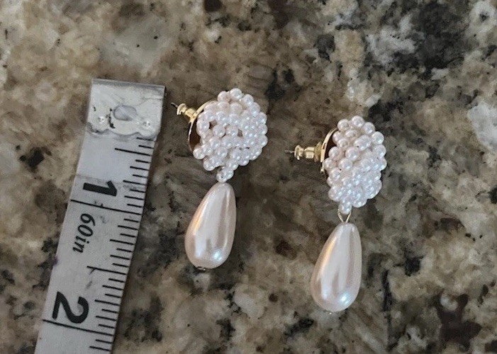Vintage Beaded Ivory Peary Knot Teardrop Gold tone Earrings