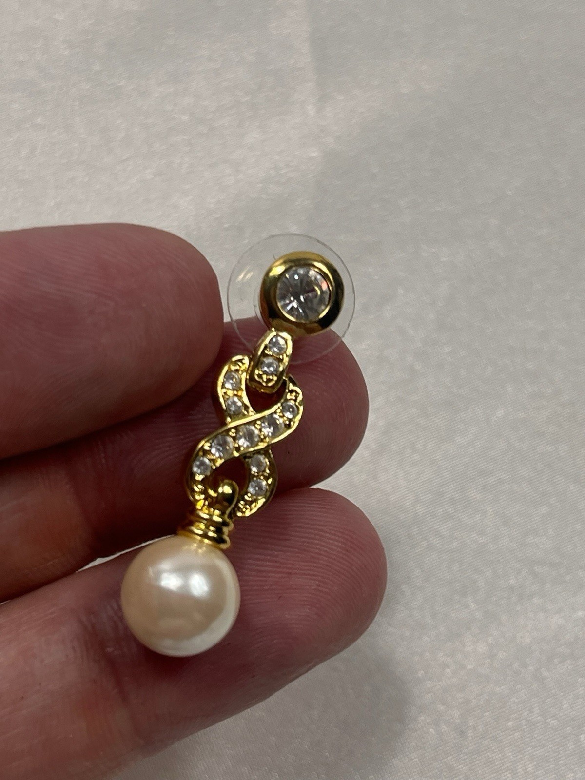Vintage Post Dangle Drop Earrings Gold Tone Embellished Imitation_Pearl Earrings