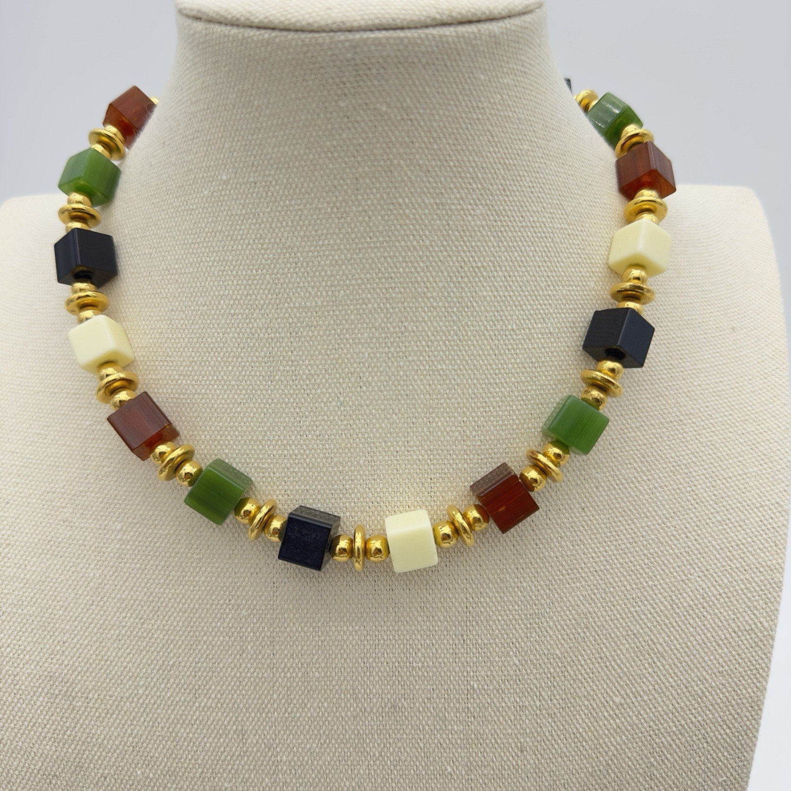 Vintage TRIFARI Necklace Mogul Jewel Tone Lucite Cube Bead Colar 18 Inch