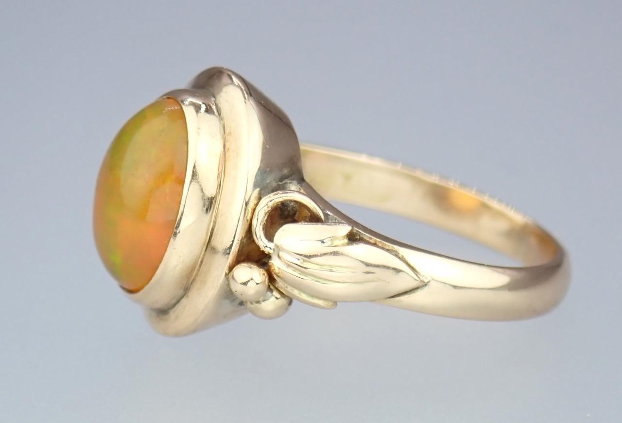 Glowing Antique Victorian Solid 14K Rose Gold Ethiopian Opal Grape Vine Ring S 5