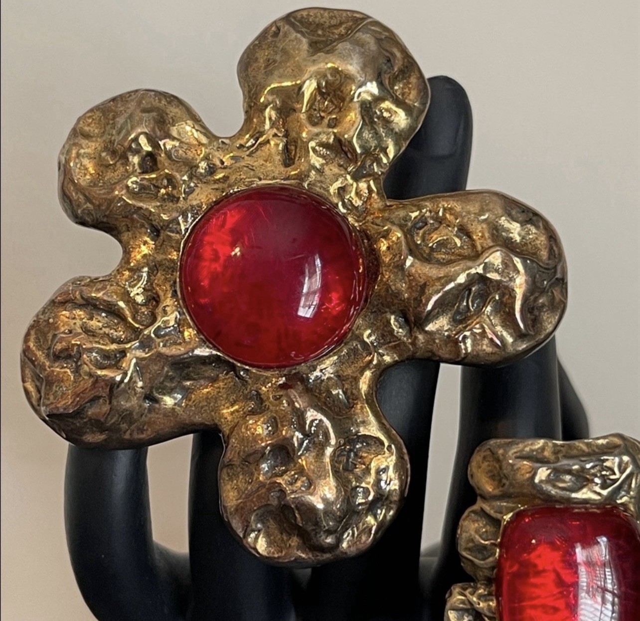 Les Bernard VO Brutalist Collection Red Gripiox Glass Brooch & Clip-On Earrings
