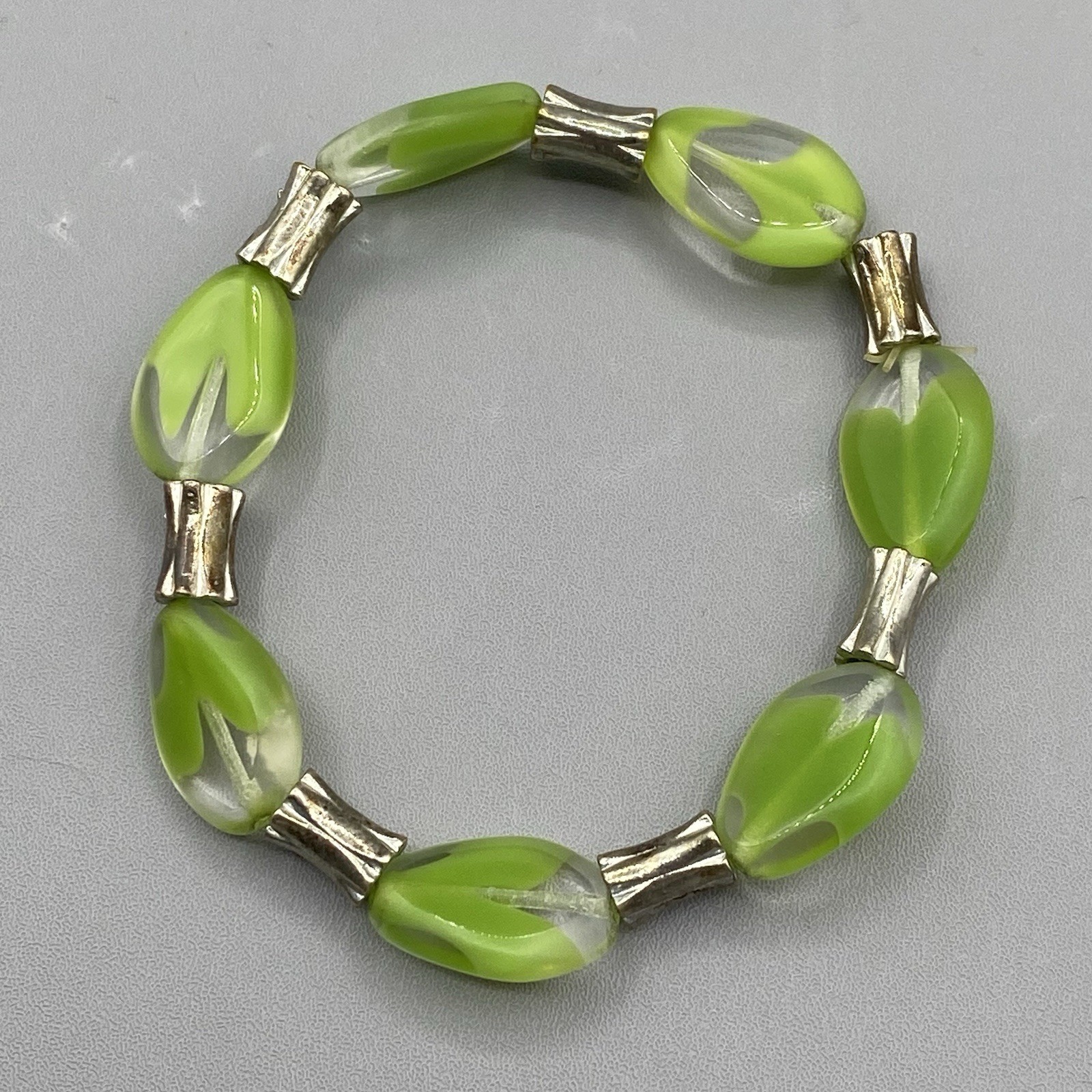 Lime Green Givre Glass Beaded Bracelet Stretch Silver Tone Spacers 6.5″