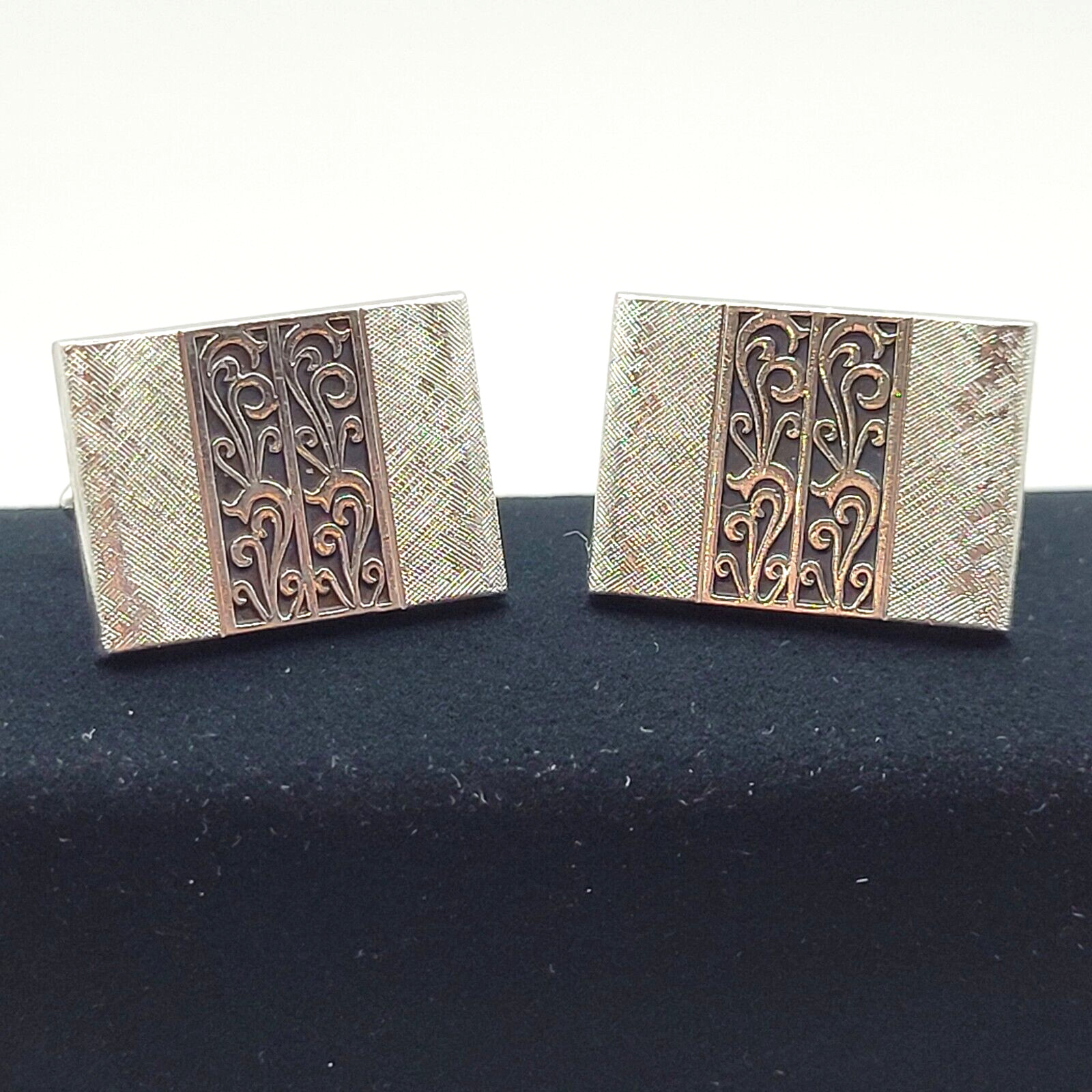 SWANK Vintage 1970 to 80s Silver Tone Textured Finish Filigree Center Cufflinks