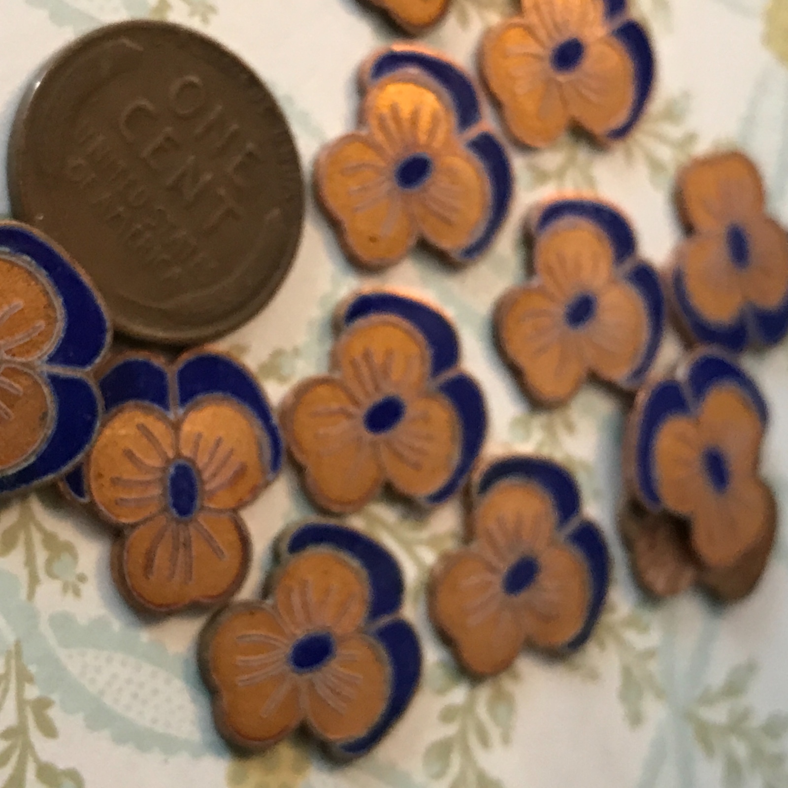 Enameled Pansy Findings,Vintage Pansies,Enamel Cabochons,19x6mm cabochons #G65A