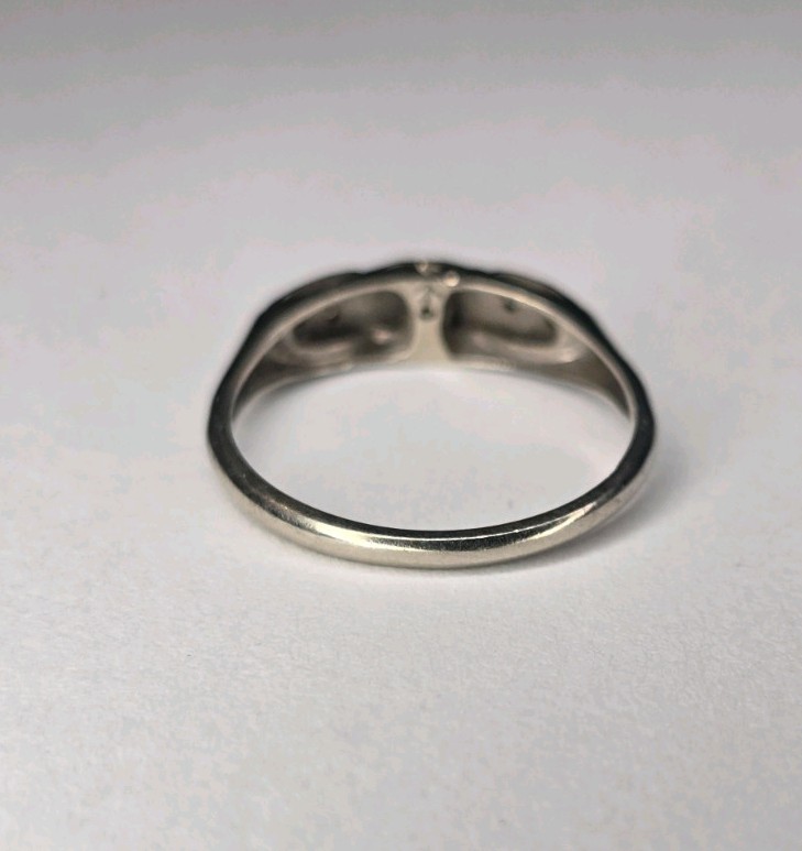 14k White Gold Antique Wedding Ring 5 dimond illusion Size 6