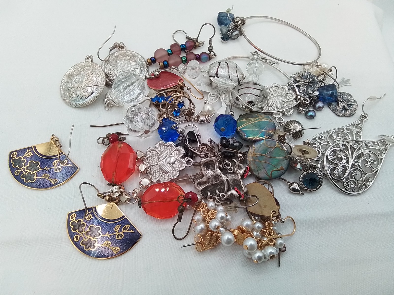 20 LOT B ESTATE VINTAGE SETS PIERCED EARRINGS CHANDELIER DANGLE HOOP FRENCH HOOK