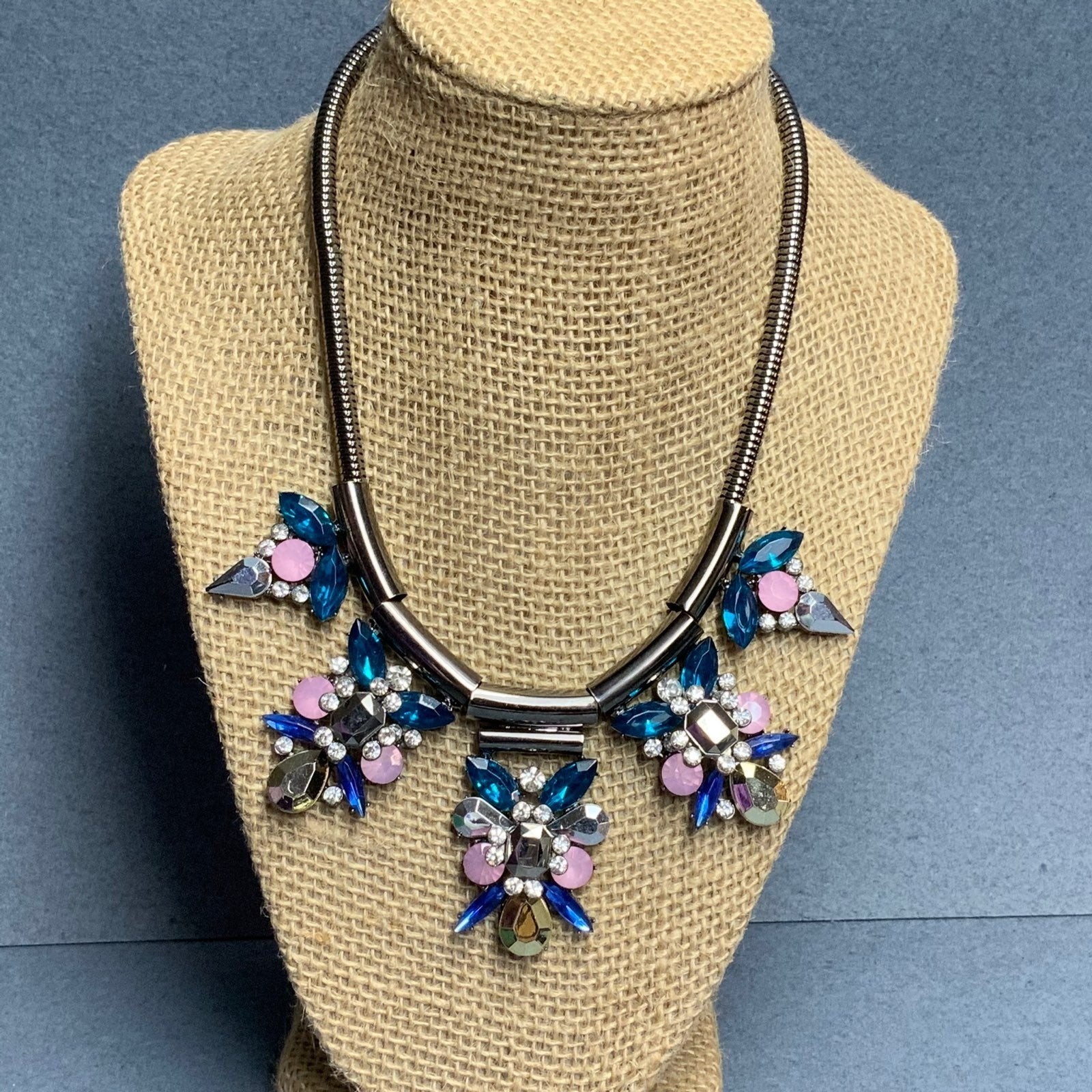 Gunmetal Silver Rhinestone Necklace 16 In Blue Faceted Pink Iridescent Stones