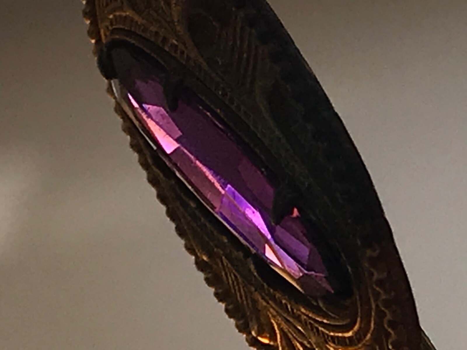 Vtg. lapel pin possible amethyst stone