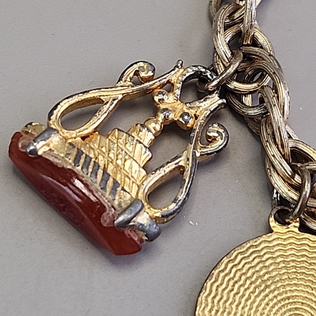 Vintage Intaglio Charm Coin Bracelet Carnelian Signet 7″ Signet Gold Tone Worn