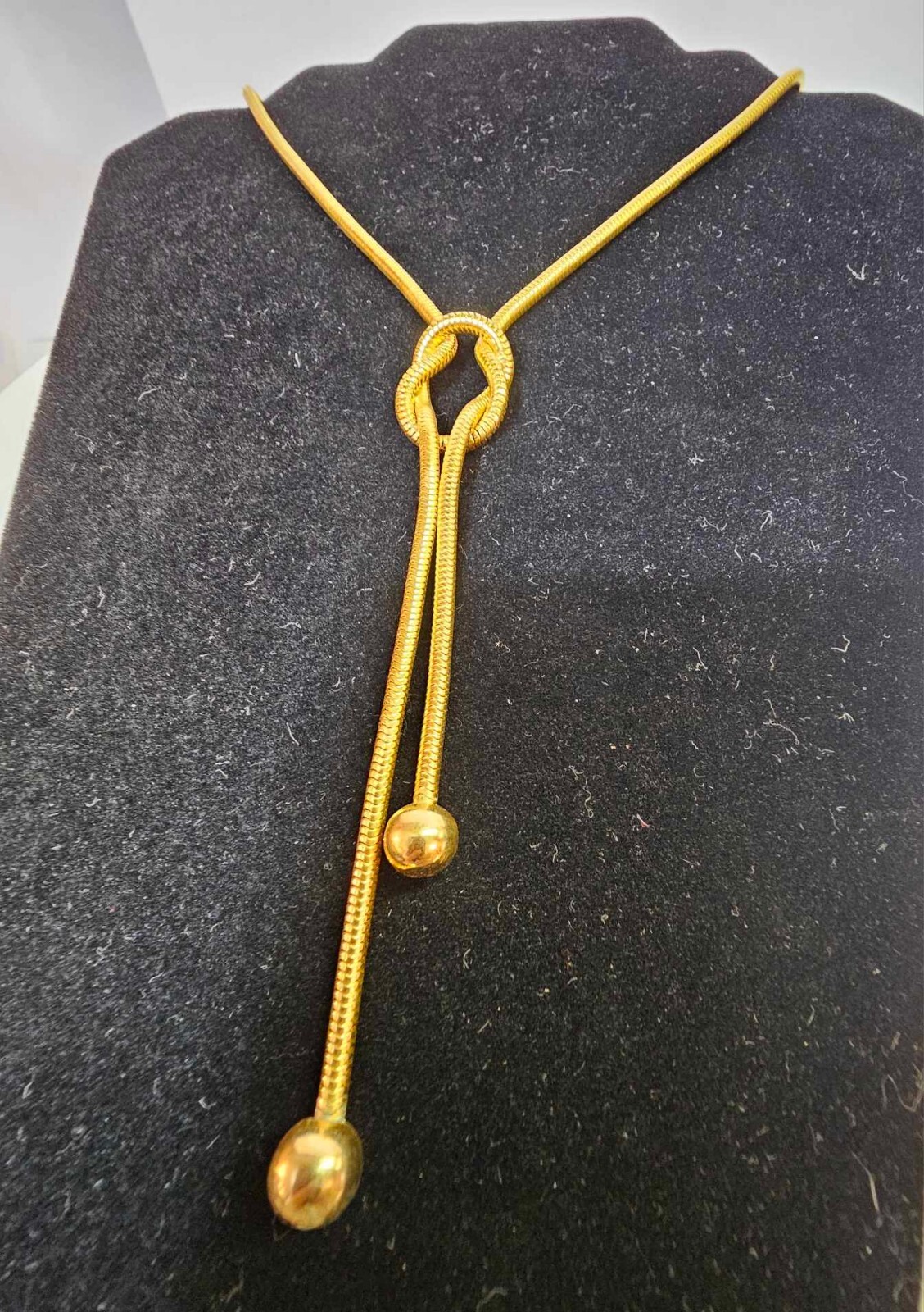 Vtg Goldtone lariat /knot necklace 17.5in”- Ate6