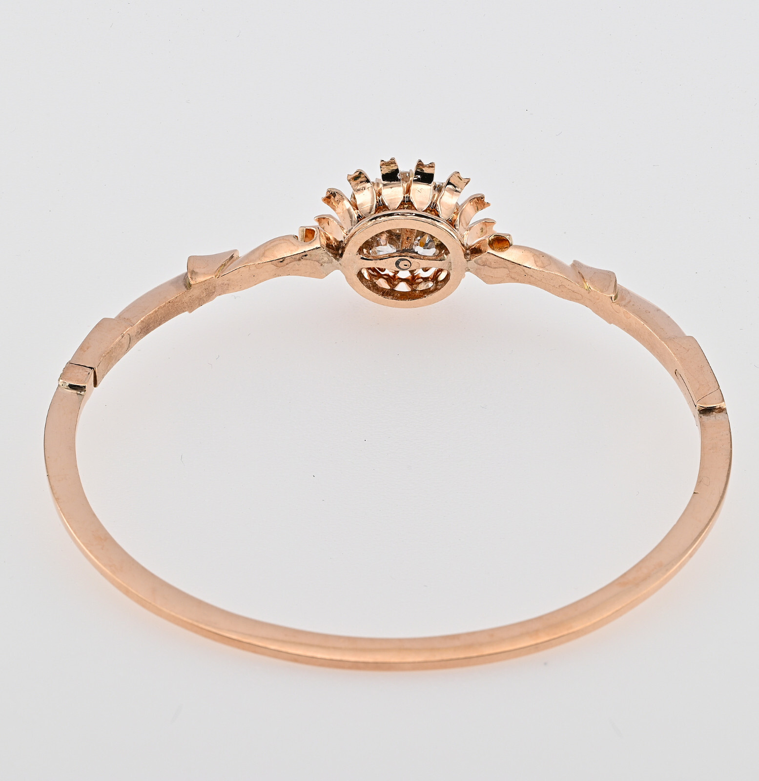Victorian 2.50 Ct F/G VVS/VS Diamond Daisy Bangle