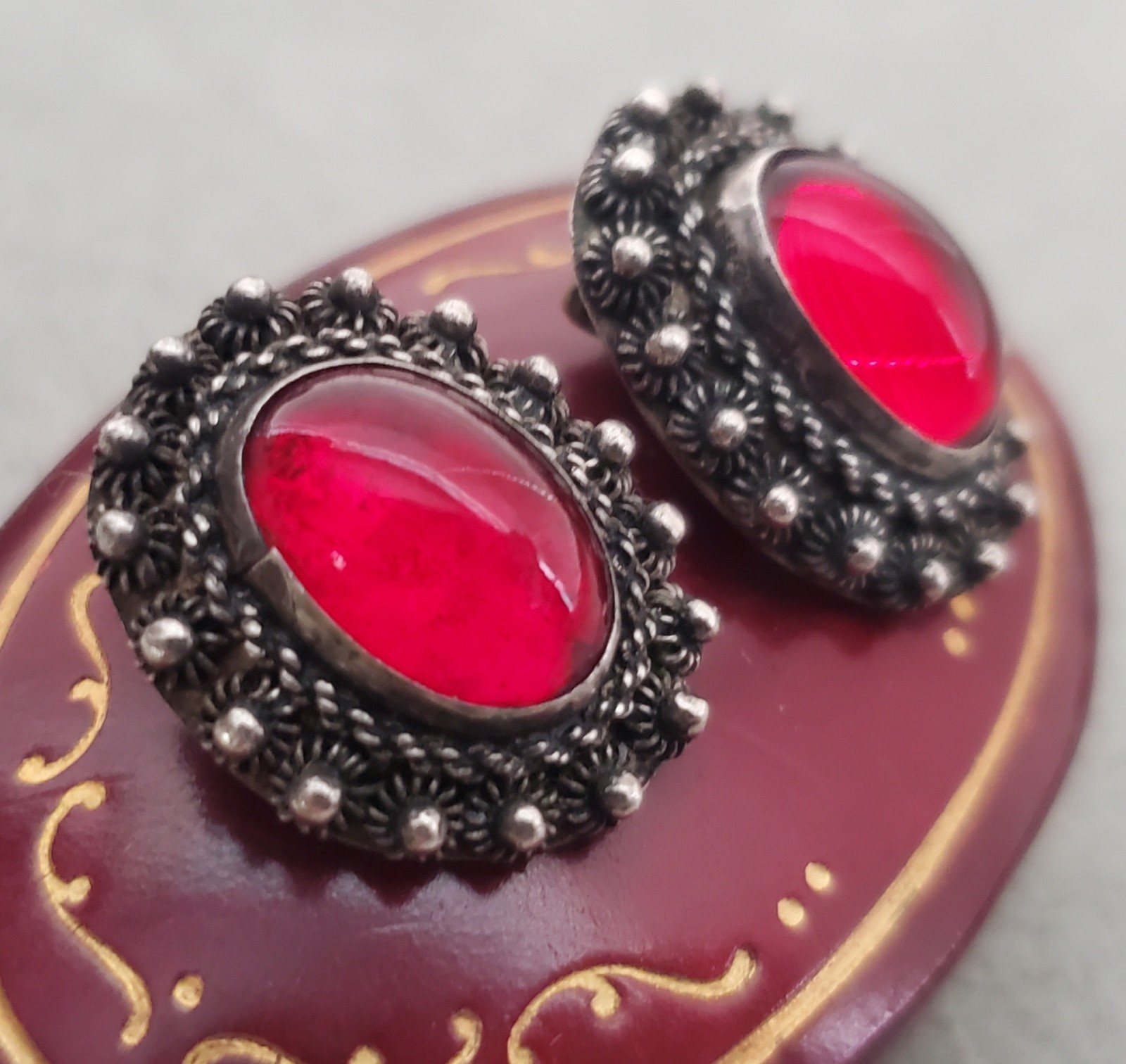 Vintage Antique Chinese Export Ruby Red Peking Glass Silver Cannetille Earrings