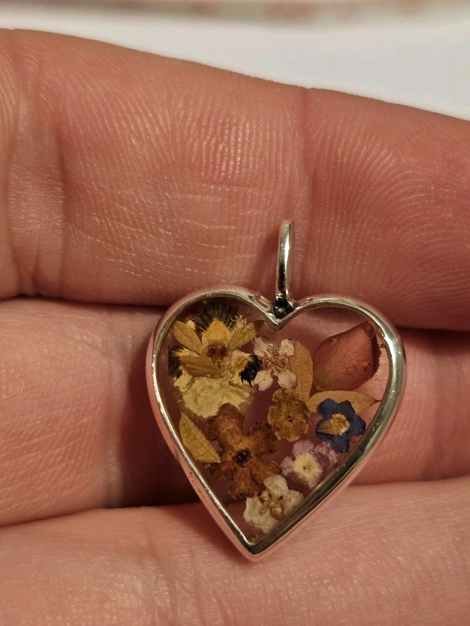 Sterling Art Deco Heart ❤ Pendant ATI Mexico Real Dried Flowers in Resin #S53/01