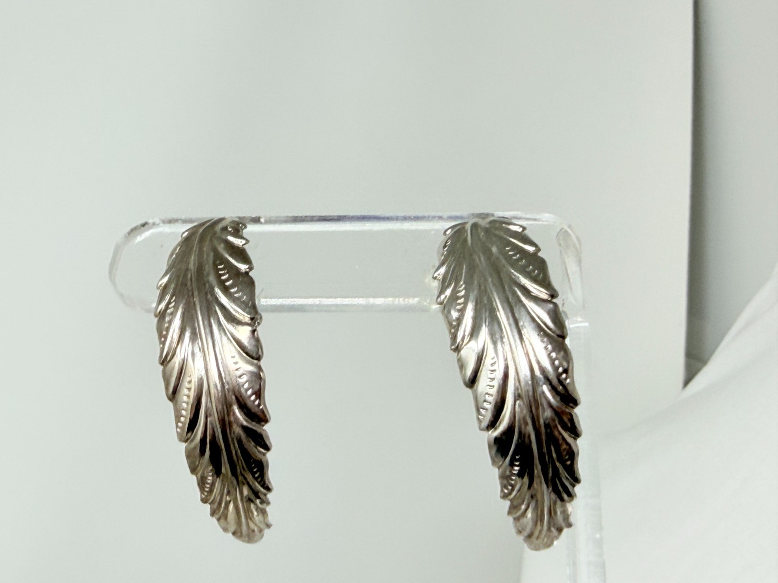 Vintage Silver tone Textured Leaf Half Hoop Adjustable Clip on Earrings