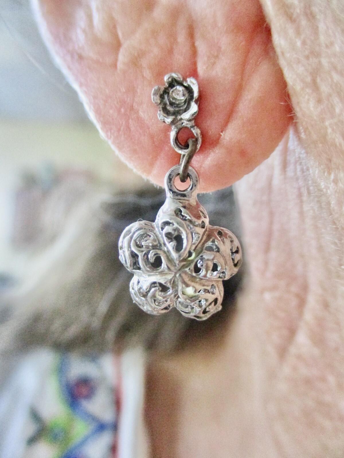 Vintage-Silver Tone Classic Dangle Pierced Earrings
