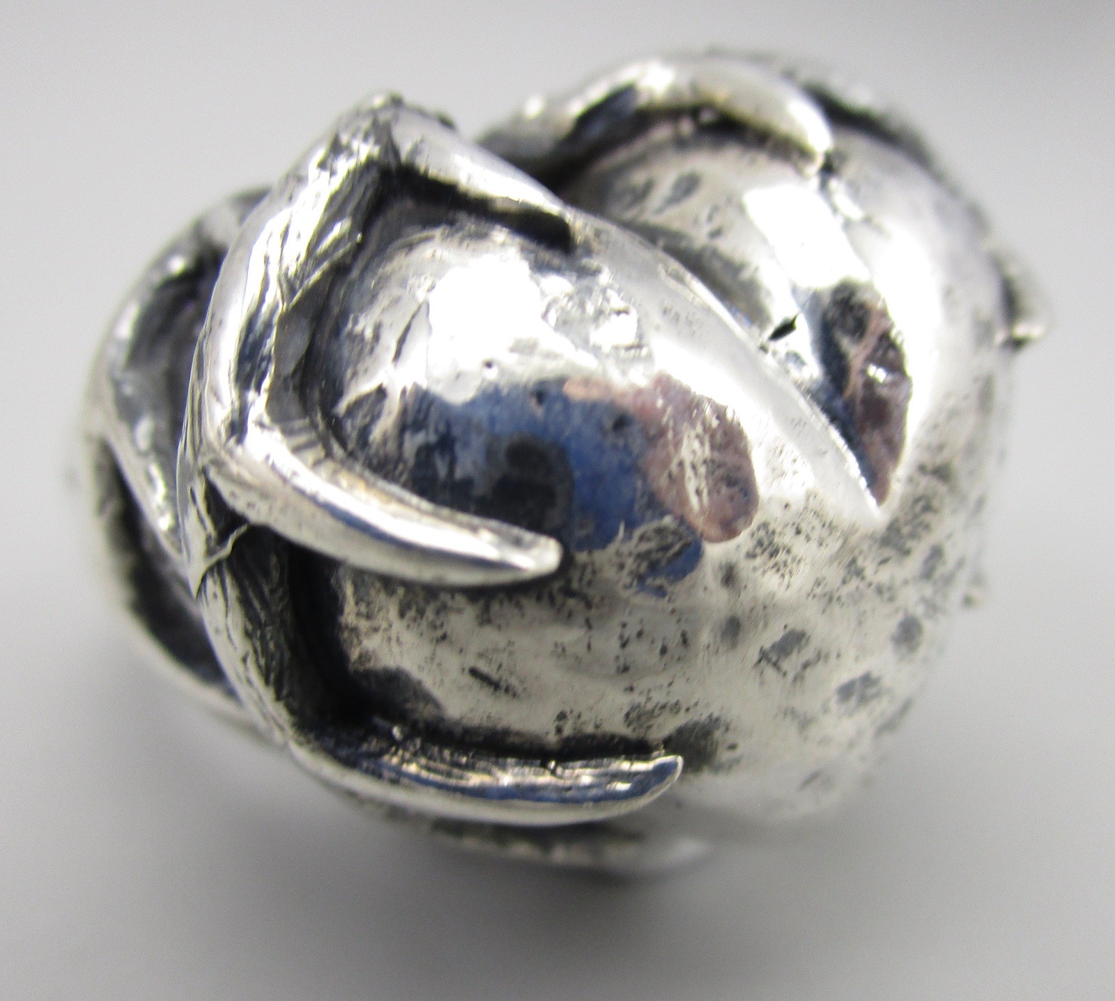  DIAN MALOUF STERLING SILVER SACRED HEART W/ THORNS STATEMENT RING SZ 6.5