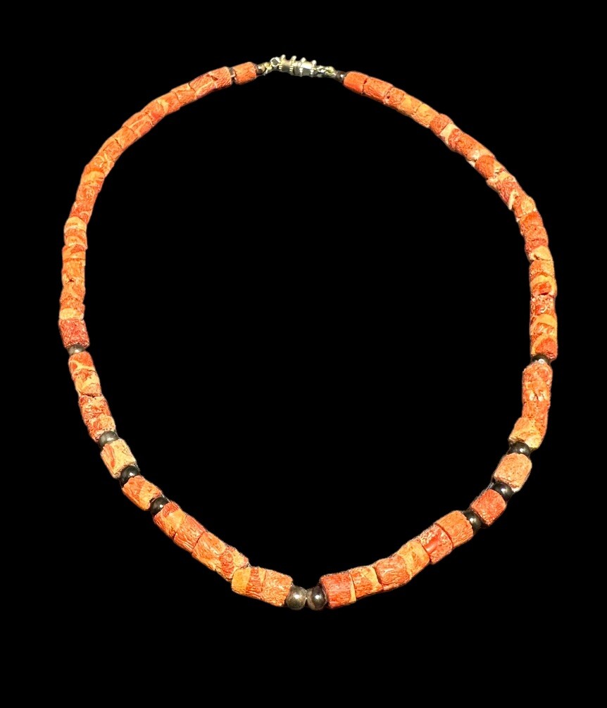 Necklace Red Sponge Coral Primitive Style Vintage Round Beads 16.5 in