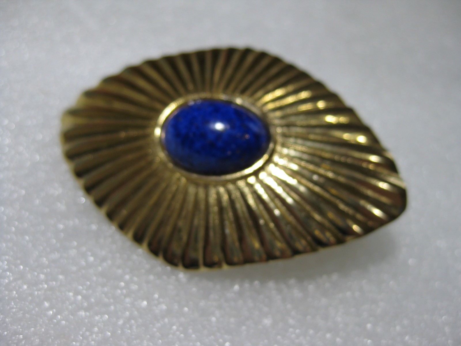 Vintage Gay Boyer Gold Plated Pendant 1985 blue lapis 2 3/4 inch scarf tie