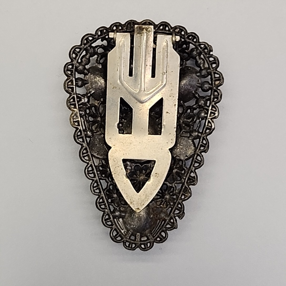 Vintage Dress Clip New England Glassworks Blue Rhinestones 2 3/8″