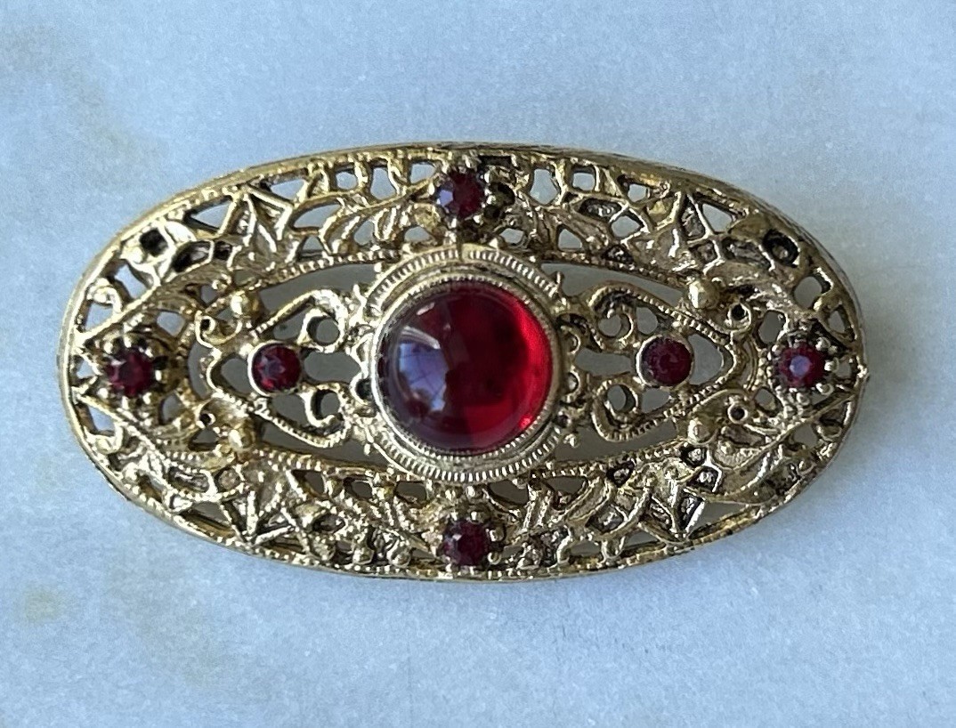 Vintage Victorian Revival Red Cabochon Rhinestone Gold Tone Filigree Brooch Pin