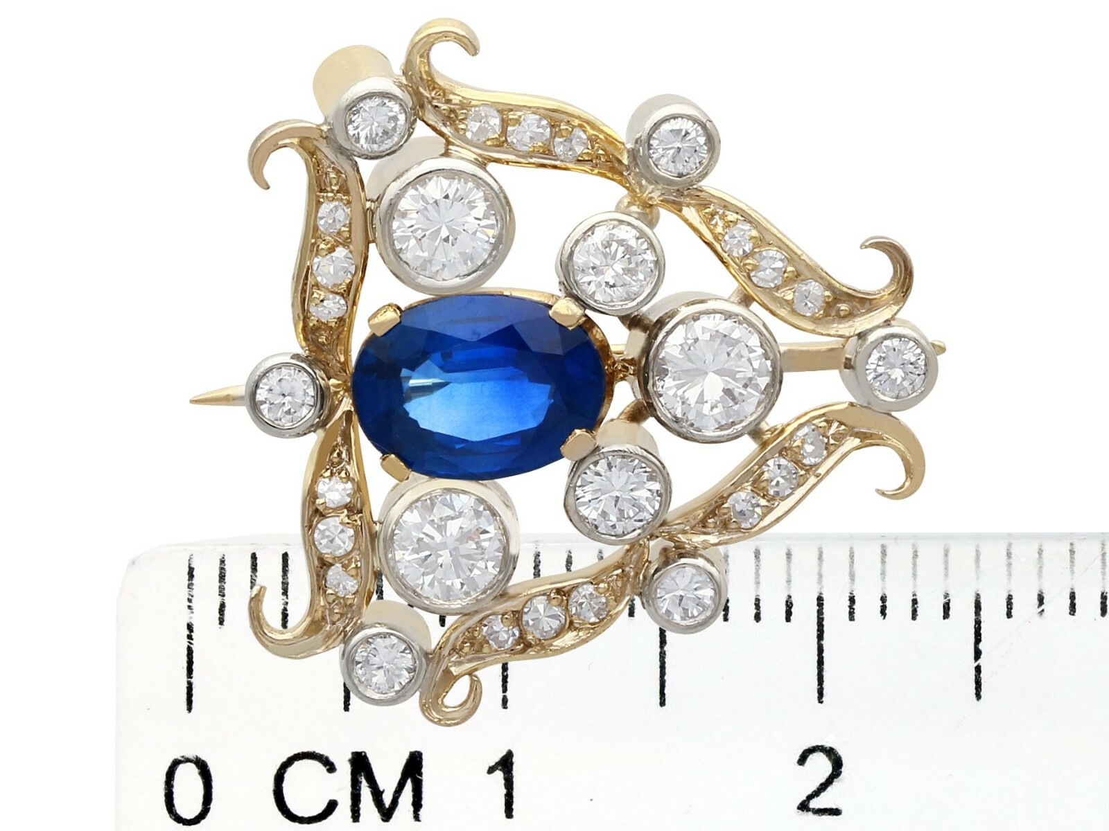 1.53 ct Sapphire and 1ct Diamond, 18ct Yellow Gold Brooch – Antique Circa 1920