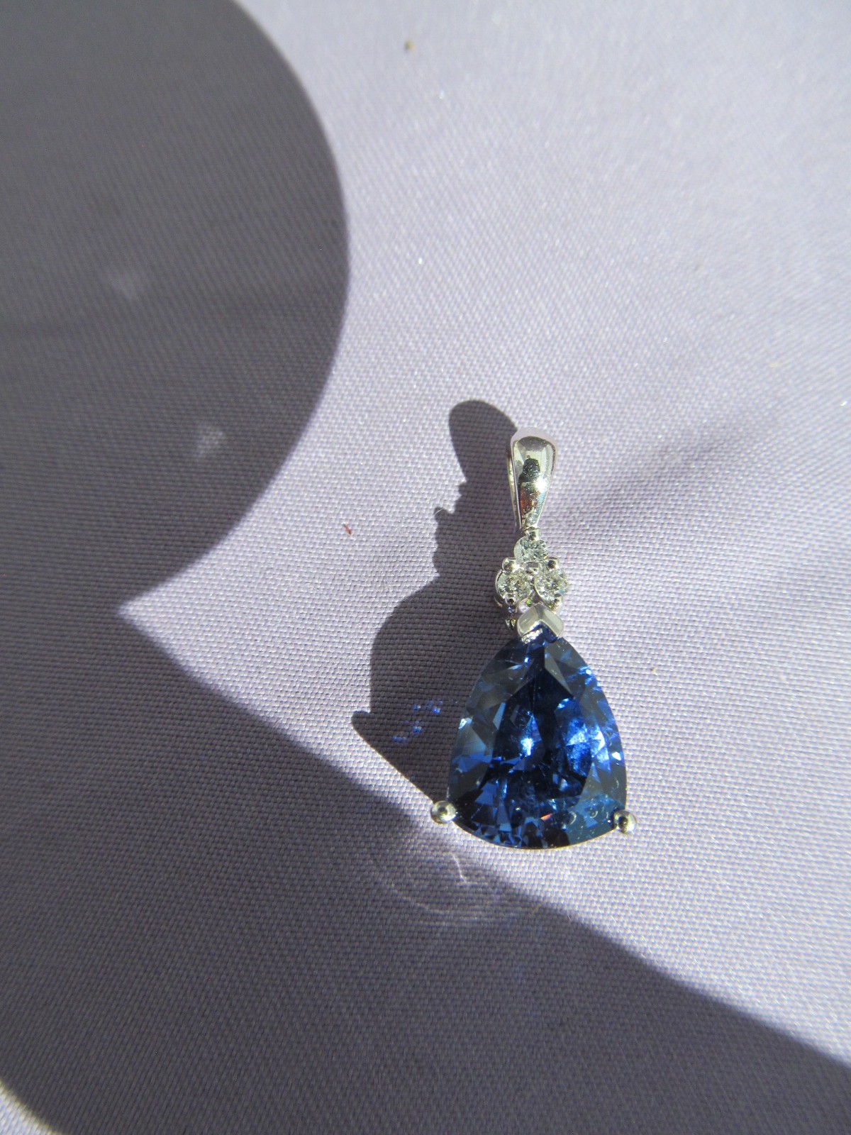 HUGE! LGL 10K WHITE GOLD TRILLION LONDON BLUE TOPAZ & DIAMOND STACKED PENDANT