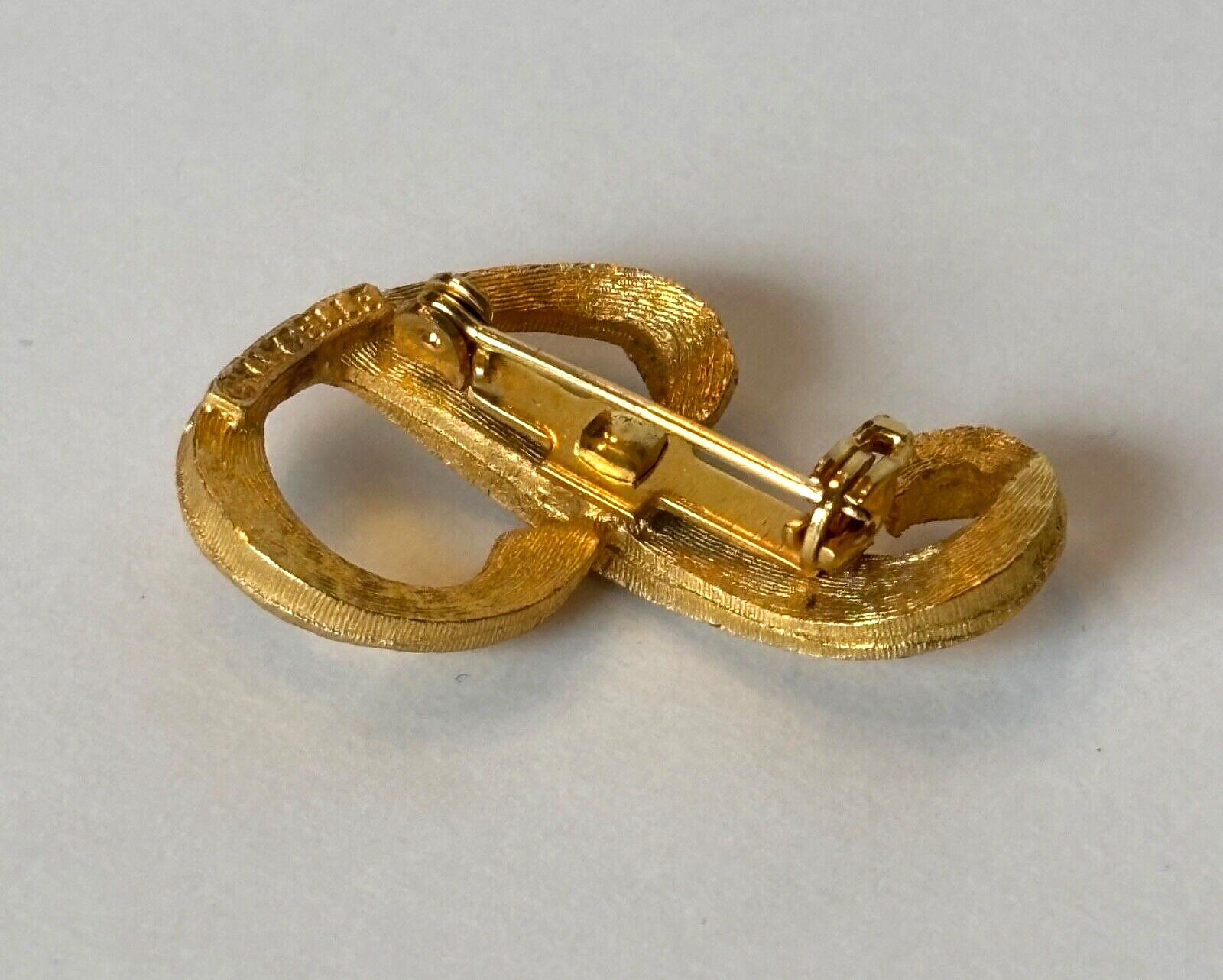 1960’s Mamselle Script Letter P Brooch Pin Brushed Gold Tone Initial Monogram