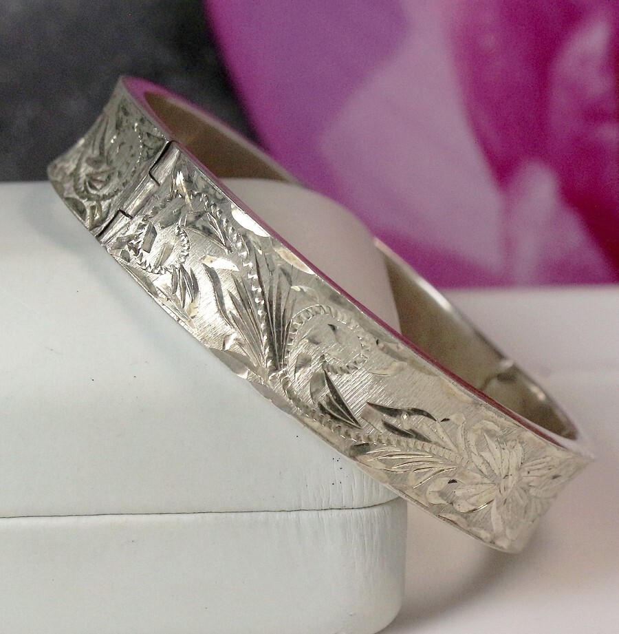 JOY MEX STERLING SILVER Vintage Etched Hinged Mexico BANGLE Bracelet