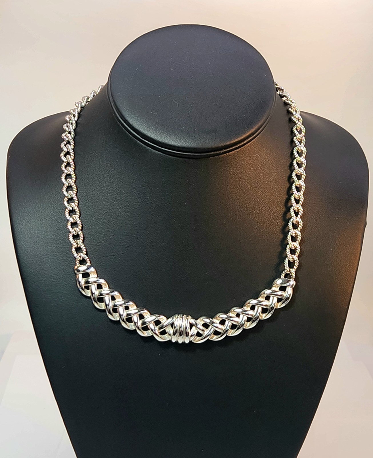 Vintage Monet Silver Tone Curved Link Chain Choker Necklace 18″ Hook Clasp