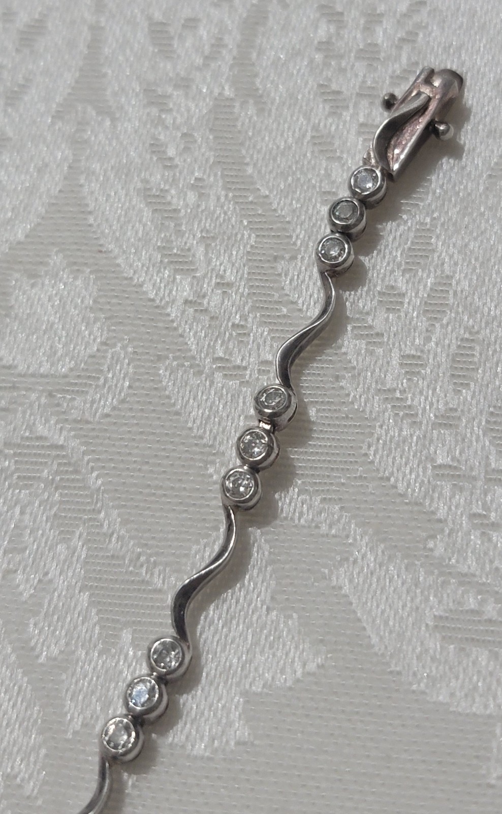 VINTAGE 925 SILVER MAKER MARK DBJ & TINY BRILLIANT CZ STONES 7″ TENNIS BRACELET