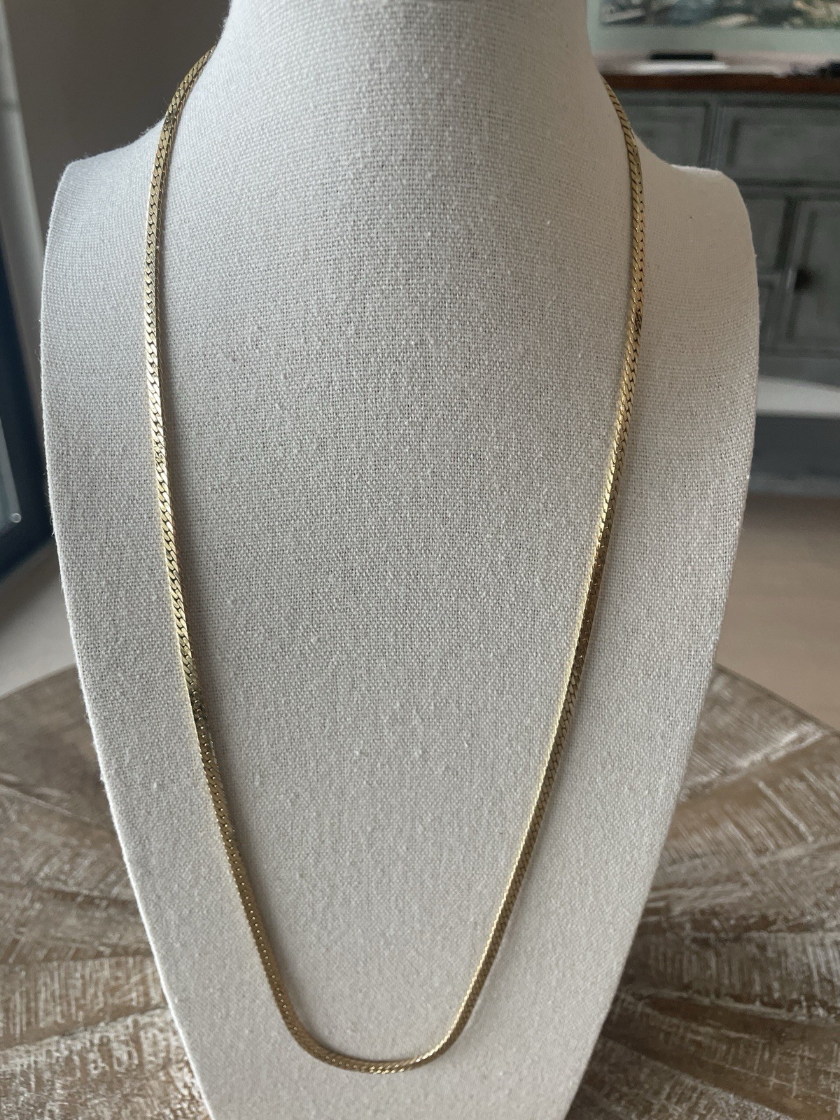 Vtg Gold Tone Necklace Herringbone Link Flat Chain 24″ Daily Wear