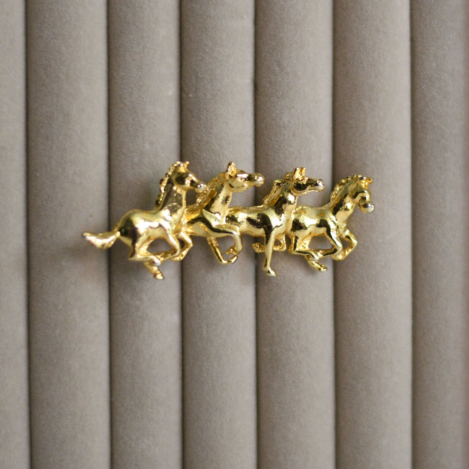 Vintage Gold Tone Running Horses Brooch Figural Equestrian Pin Horse Jewelry