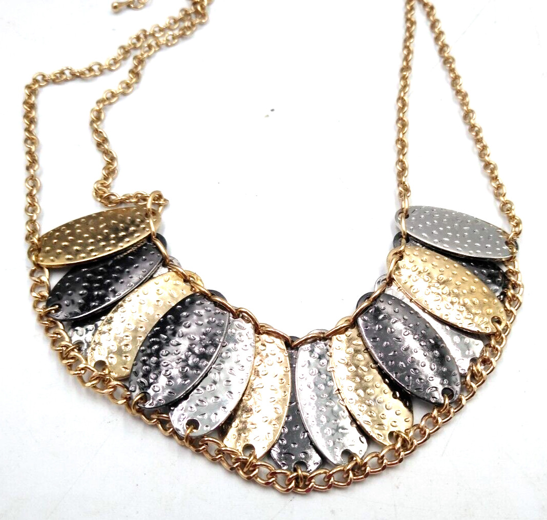 VTG 1980’s Gold, Silver, Copper Tone 18″ Double Chain Pendant Bib Necklace