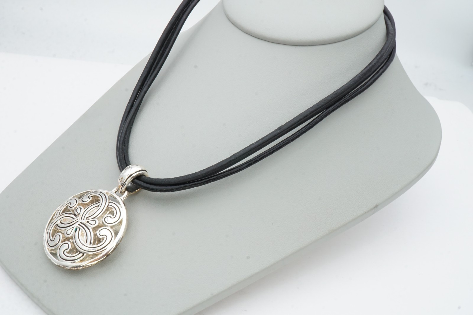 Vintage Necklace Silver Tone Black Leather Cord 18″