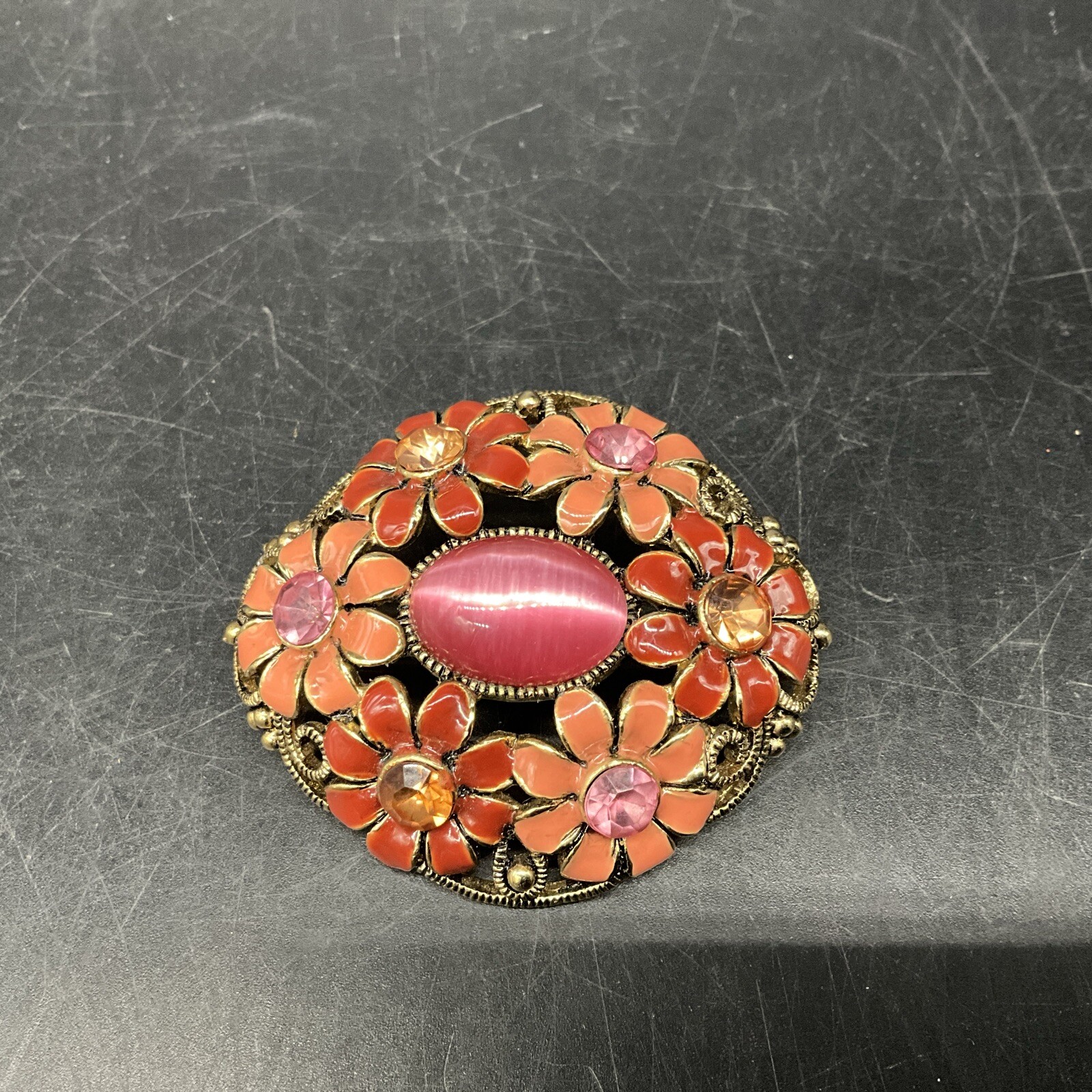 Vtg. Retro Oval Domed Enamel Rine Stone Moon Glow Cabochon Gold Tone Broch