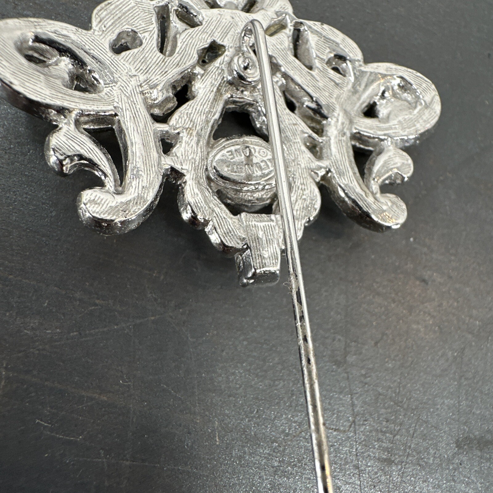 KJL Kenneth Jay Lane Stickpin Lapel Pin With Rhinestones