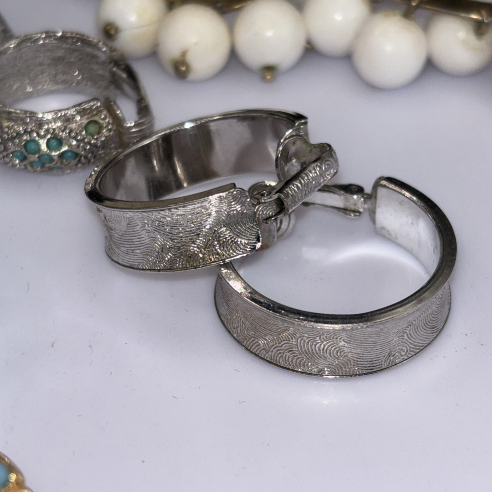 Vtg Sarah Coventry Clip On Earring Jewelry Lot. Estate Auction. See Description