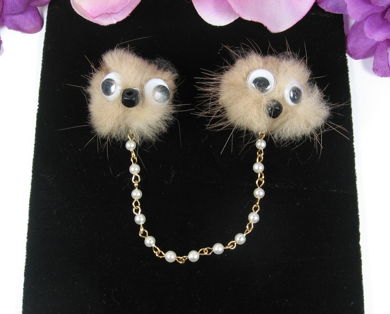 Vintage FUN Faux FUR FOX SWEATER GUARD Beads GOOGLY EYES Goldtone Clips