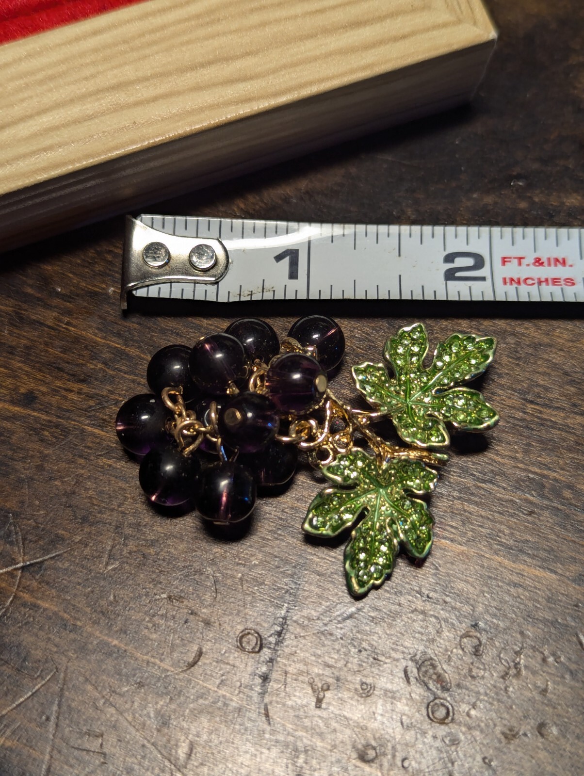 Bunch of Grapes & Rhinestone Leaf Brooch Gold Tone Pinback 2″ Purple Dangle Bead