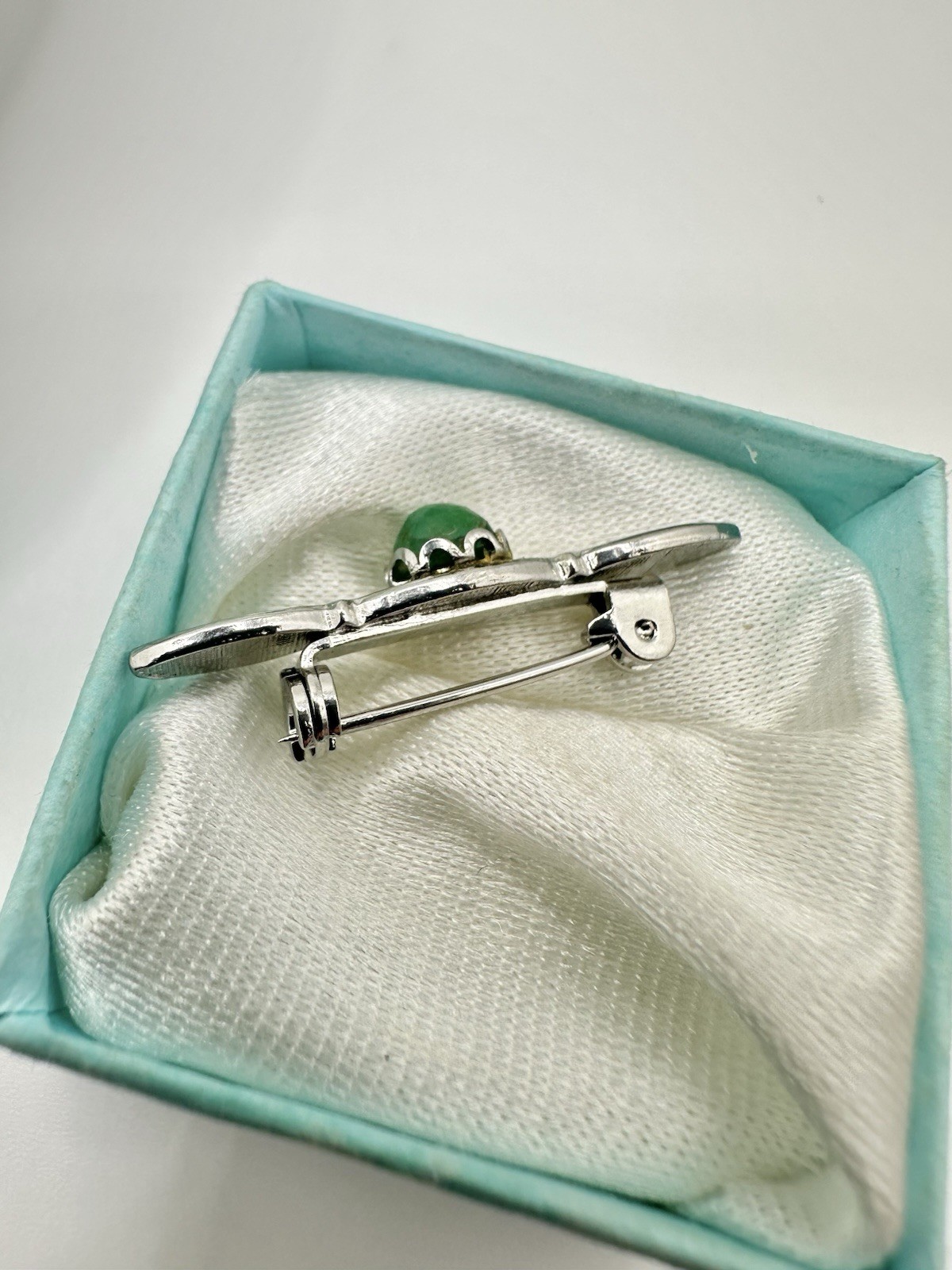 VTG Silver Tone Tiny Bar Brooch Pin Real Emerald May Birthstone Gemstone Read