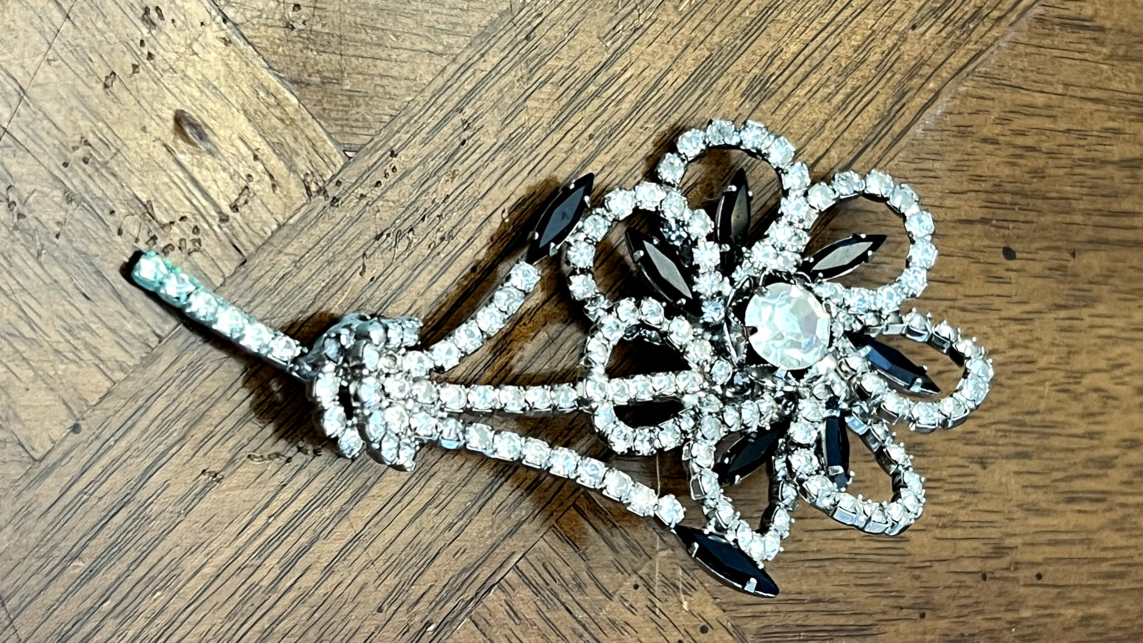 Vintage Juliana? Black & Clear Rhinestone Flower W/ Stem Brooch Silver Tone Nice