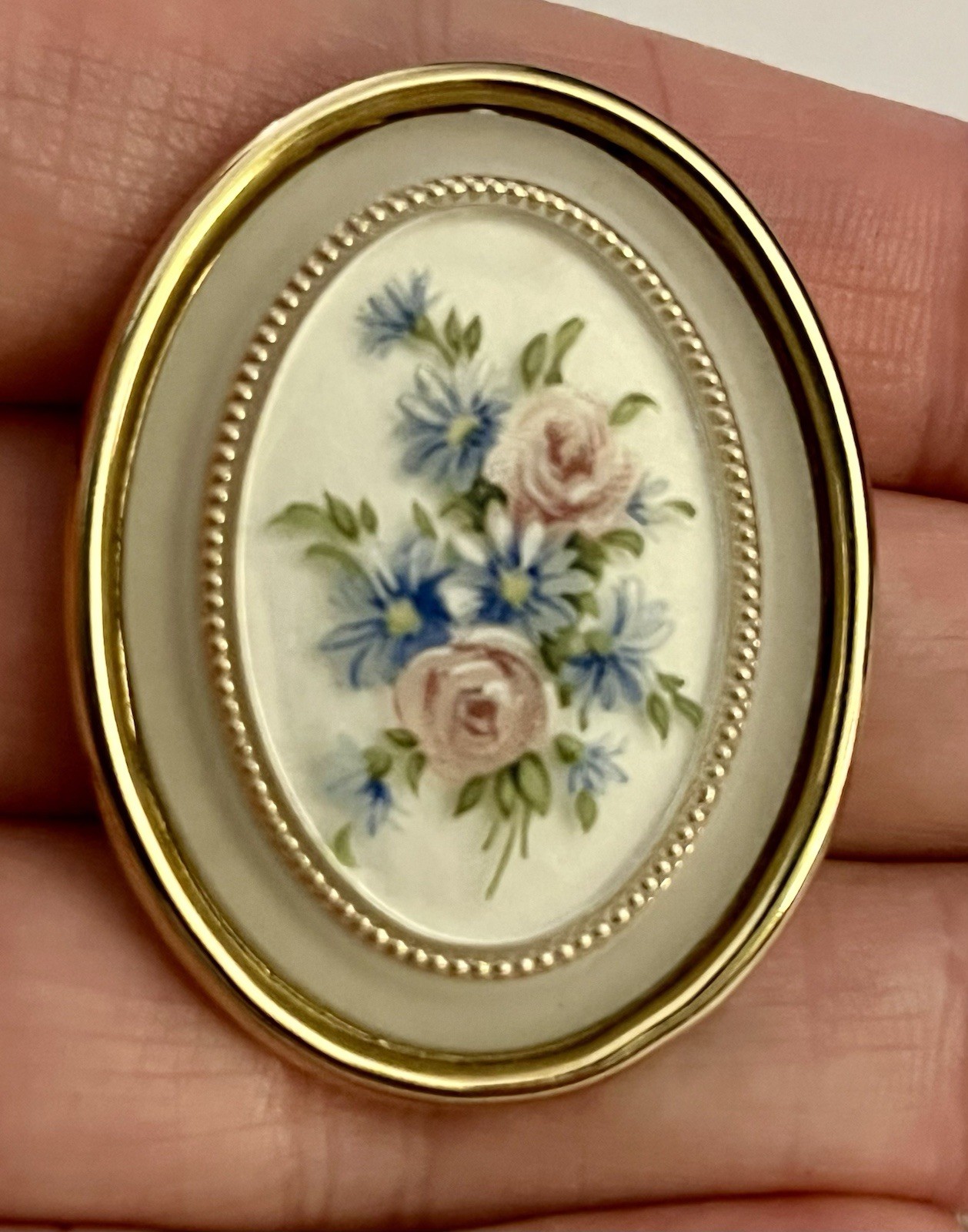 Lot of 2 Vintage Estate Cameo Brooches One Convertible Signed Sarah Coventry