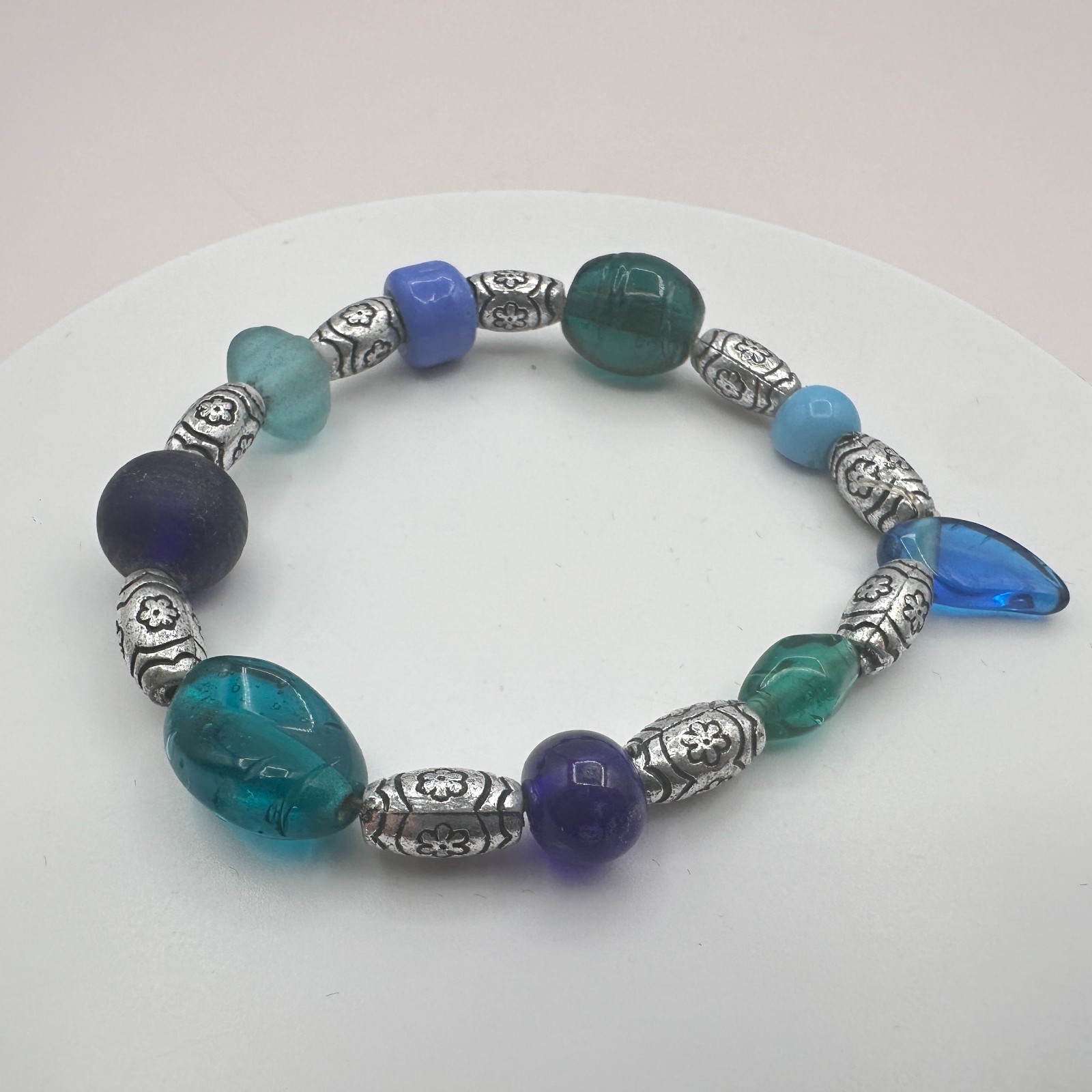 Vintage Y2K Silver Tone Stretch Beaded Bracelet Boho Women’s Classic Jewelry