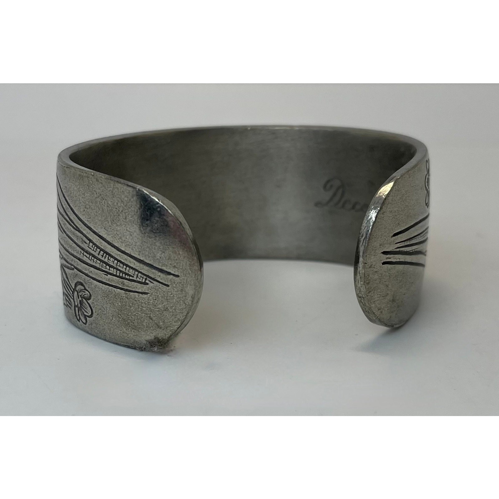 Salisbury Pewter Co. Cuff Bracelet Pewter Floral Flower DECEMBER Birthday