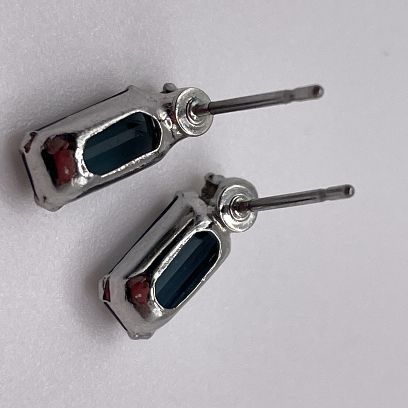Earrings Vintage Rhinestone Blue Gem Style Silver Tone Metal Stud Jewelry